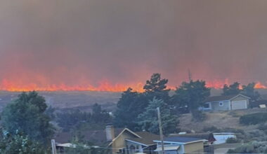 Hawk Fire nears Reno, Nevada, with thousands ordered to evacuate