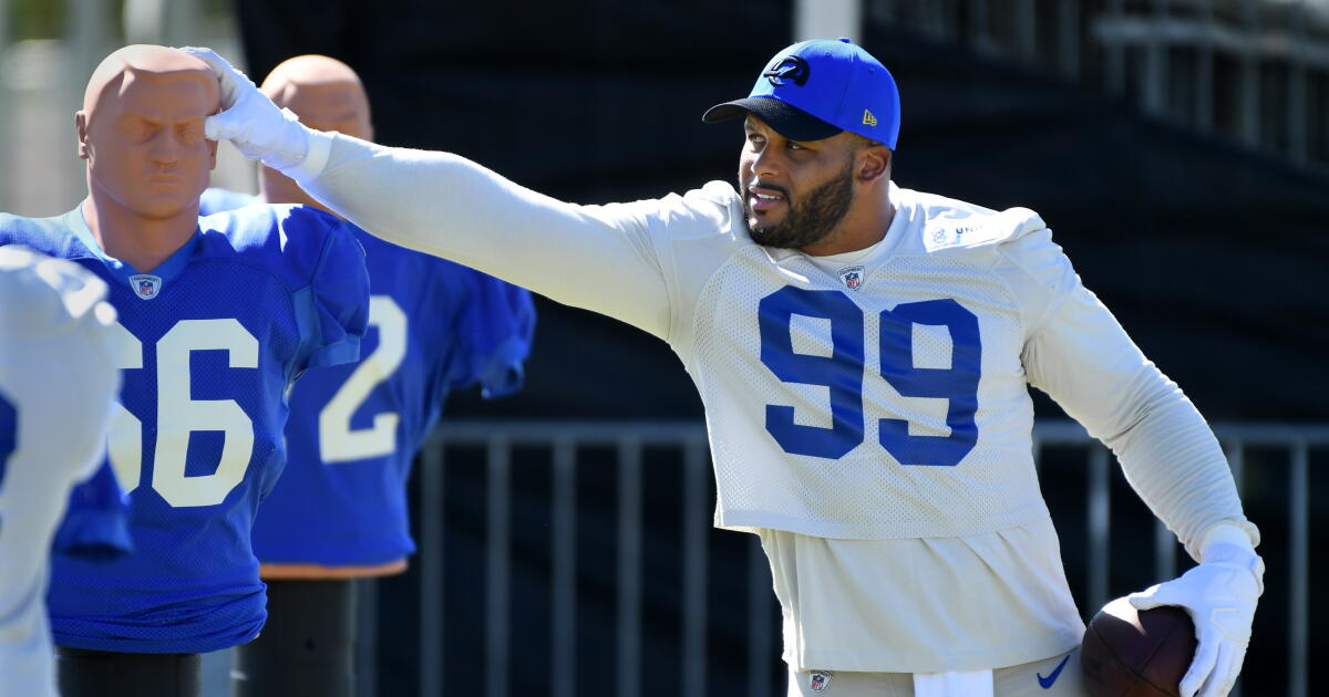 An Aaron Donald comeback could create a costly domino effect for Rams