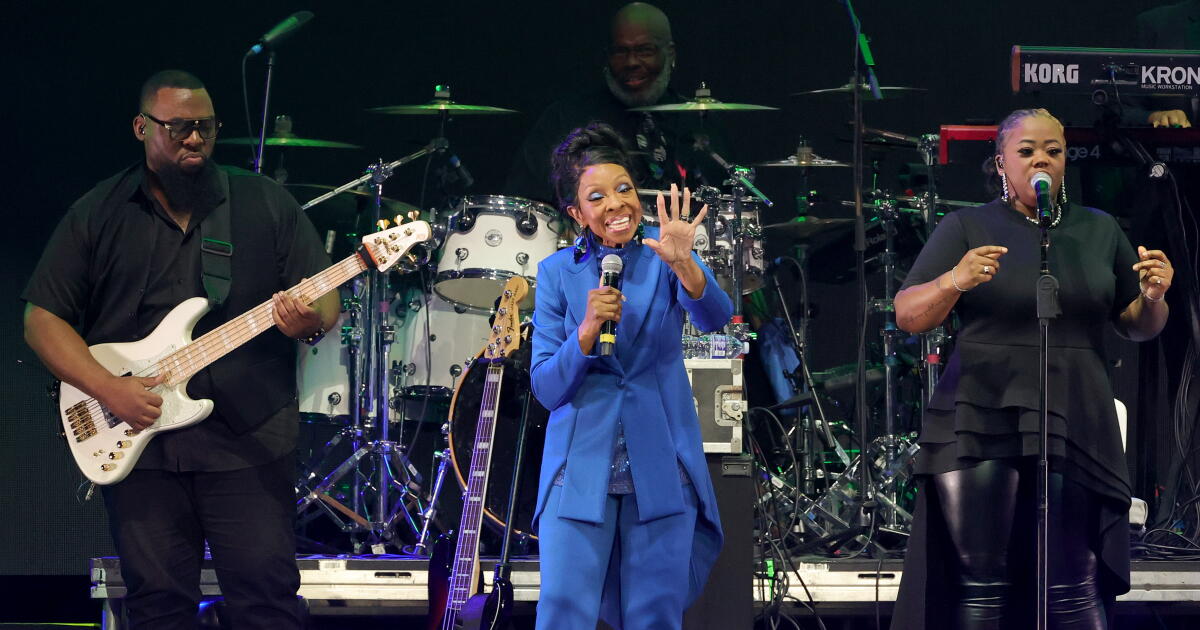 Gladys Knight 'easing into fewer' concerts after health concerns