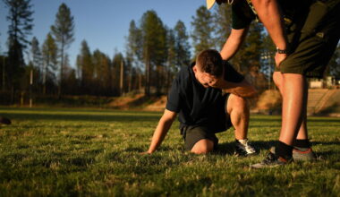 Commentary: New CTE study renews parental concerns about teenagers playing football