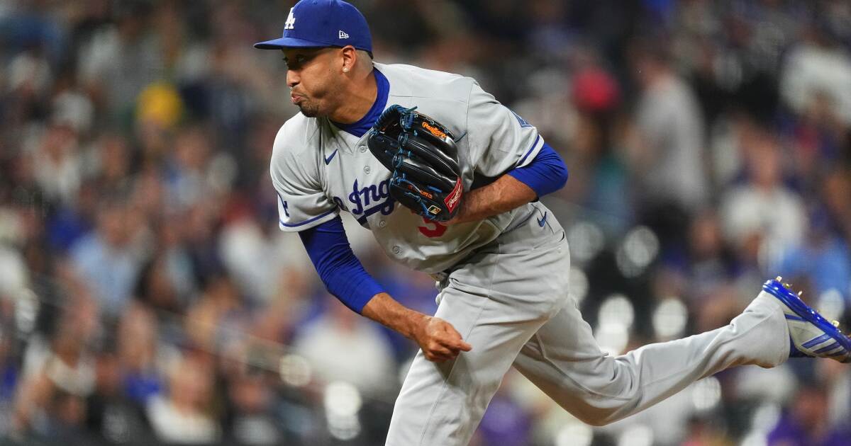 Dodgers' Edwin Díaz returns to injured list due to neck inflammation