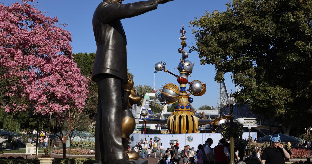 Disneyland is finally remaking Tomorrowland, exec announces at D23