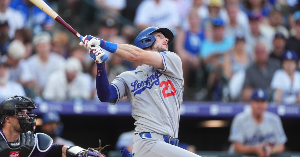 Kyle Tucker finally breaks hitless streak in Dodgers' win, searches for light in dark season