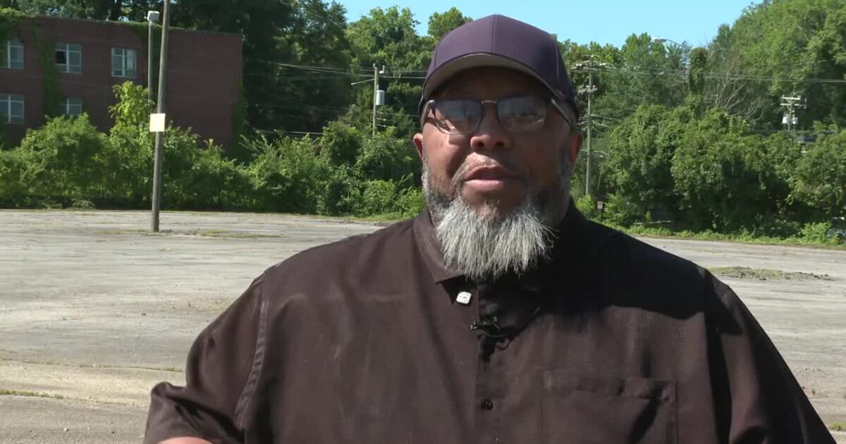 People from New York and L.A. are flying in for his Petersburg church event
