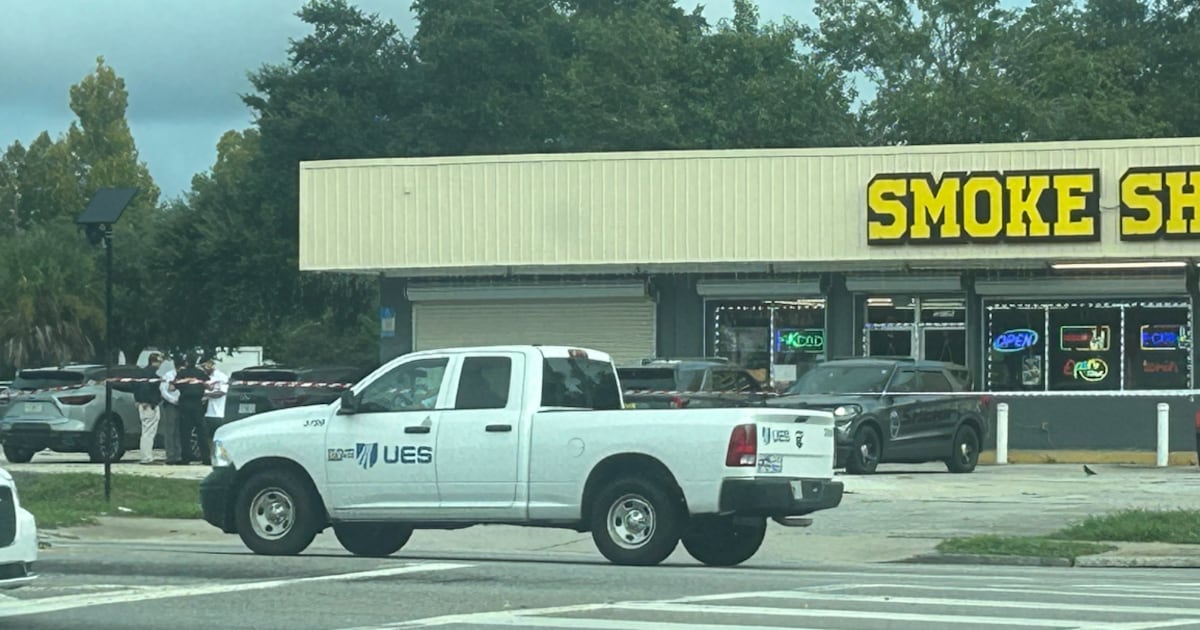 Armed robbery investigation at Jacksonville smoke shop