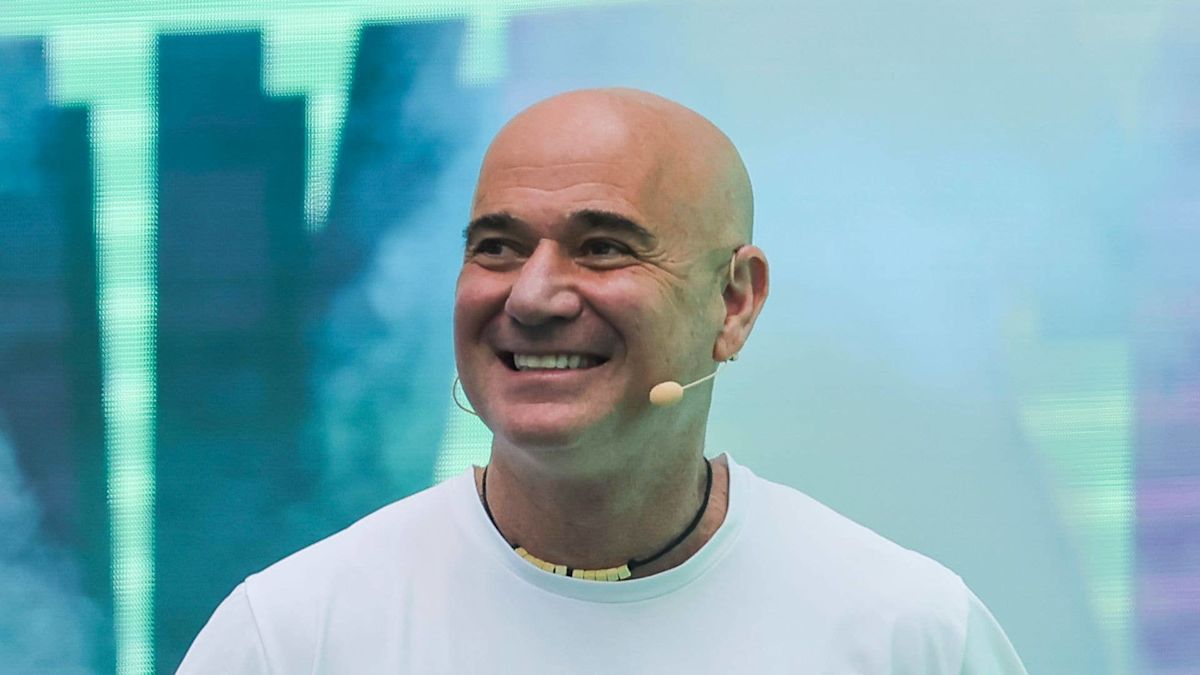 Andre Agassi's gorgeous daughter, 22, makes rare appearance with dad at US Open in heartwarming new photo