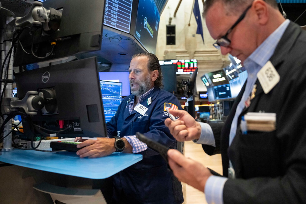 Stocks rise on Wall Street as oil prices and bond yields steady
