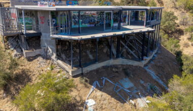 Abandoned Mulholland Drive home draws neighbors' ire, safety concerns