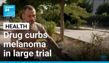 'Breakthrough' mRNA cancer drug curbs melanoma in large trial • FRANCE 24 English