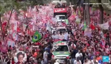 Lula and Bolsonaro in final push for votes ahead of Brazil's knife-edge election • FRANCE 24
