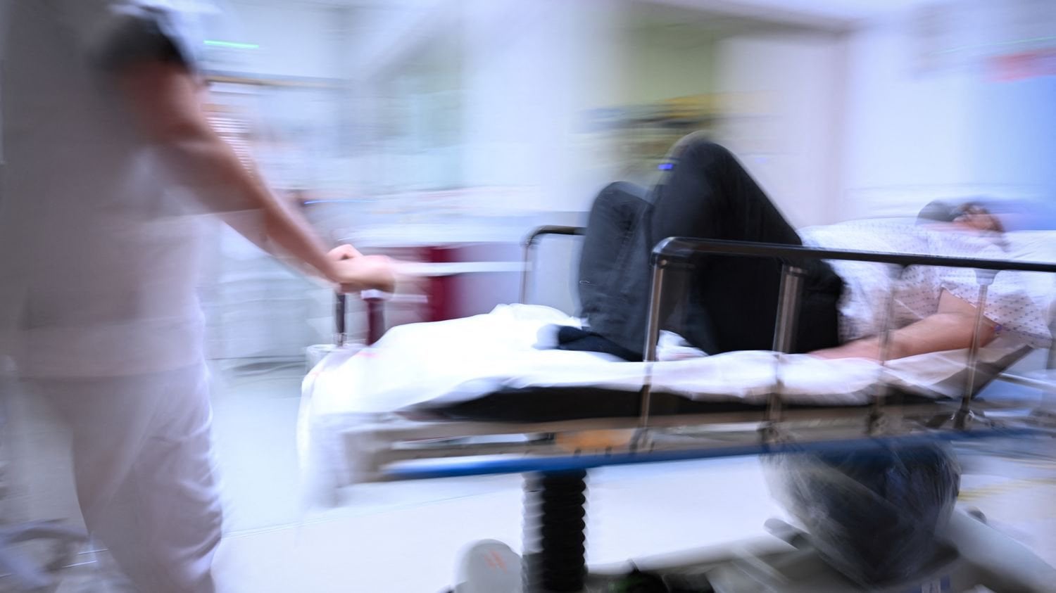 Reportage. "Des services entiers sont fermés" : les soignants dénoncent une situation à l'hôpital "pire que l'an dernier"