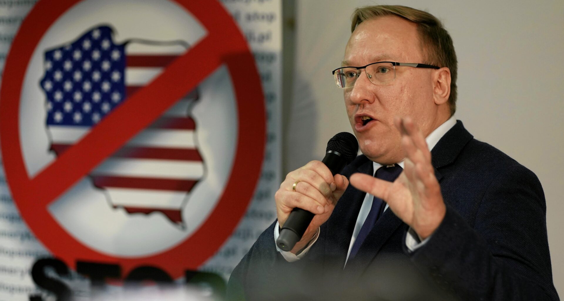 Trzecia partia prorosyjska w Polsce? Wpływy Kremla rosną, #lexTusk temu nie przeszkadza