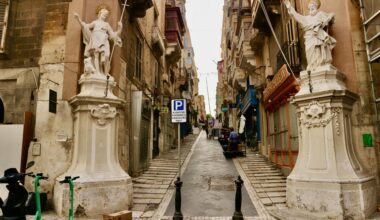 Triq Santa Lucija (St. Lucia Street) in Valletta, Malta [OS][OC][5184x3456]