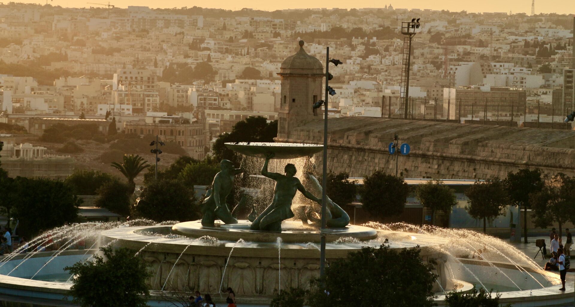 Il-Funtana tat-Tritoni (Tritons’ Fountain). Valletta, Malta [OS][OC][5184x3456]