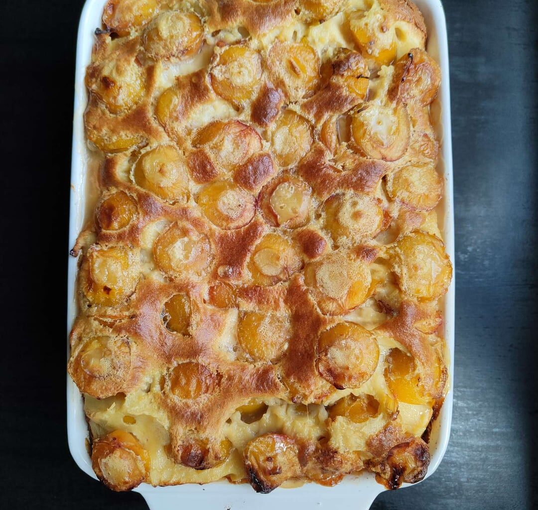 Clafoutis aux mirabelles du jardin. Coulis aux tomates, romarin, thym et sauge du jardin 😍