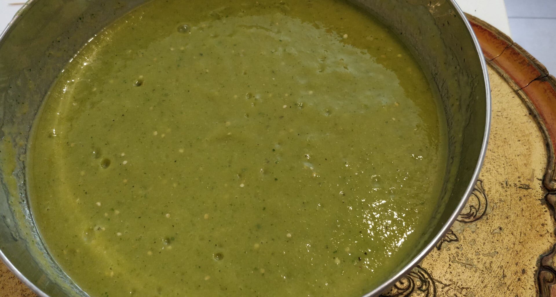 Gaspacho de tomates vertes à la menthe