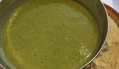 Gaspacho de tomates vertes à la menthe