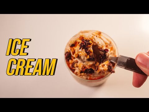 Crème glacée aux cacahuètes & chili oil
