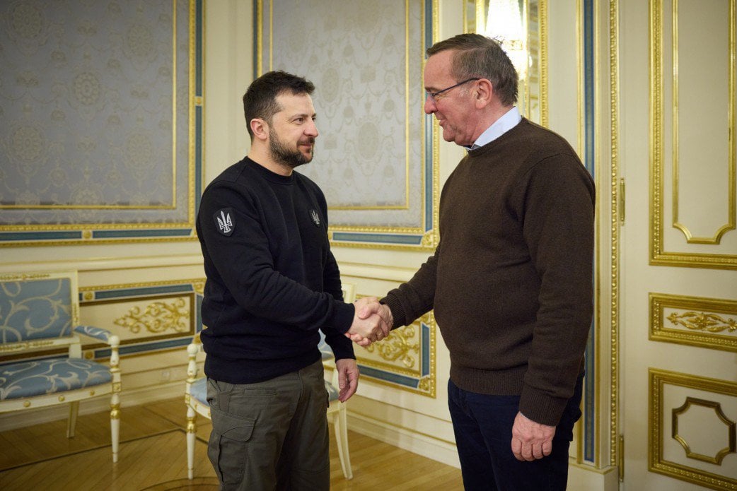 Germany announces new EUR 400 million military aid package for Ukraine. [article]