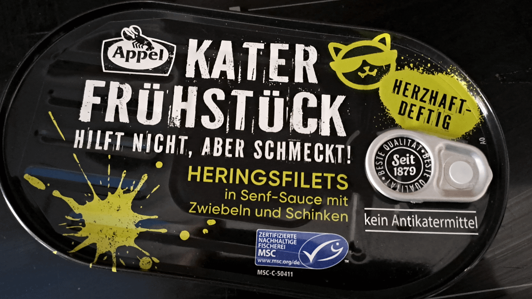 Welcher humorlose Konkurrent oder Verbraucherschützer hat eigentlich Appel abgemahnt, "kein Antikatermittel" auf sein Katerfrühstück zu drucken? Anders ist diese Neuerung doch kaum zu erklären...