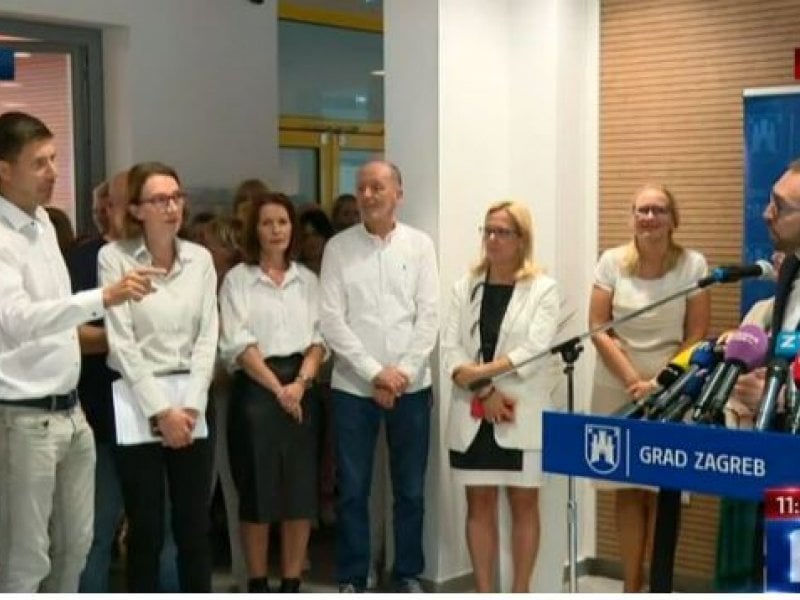 Pernar napravio kaos na presici, Tomašević: Koliko apartmana imate?!