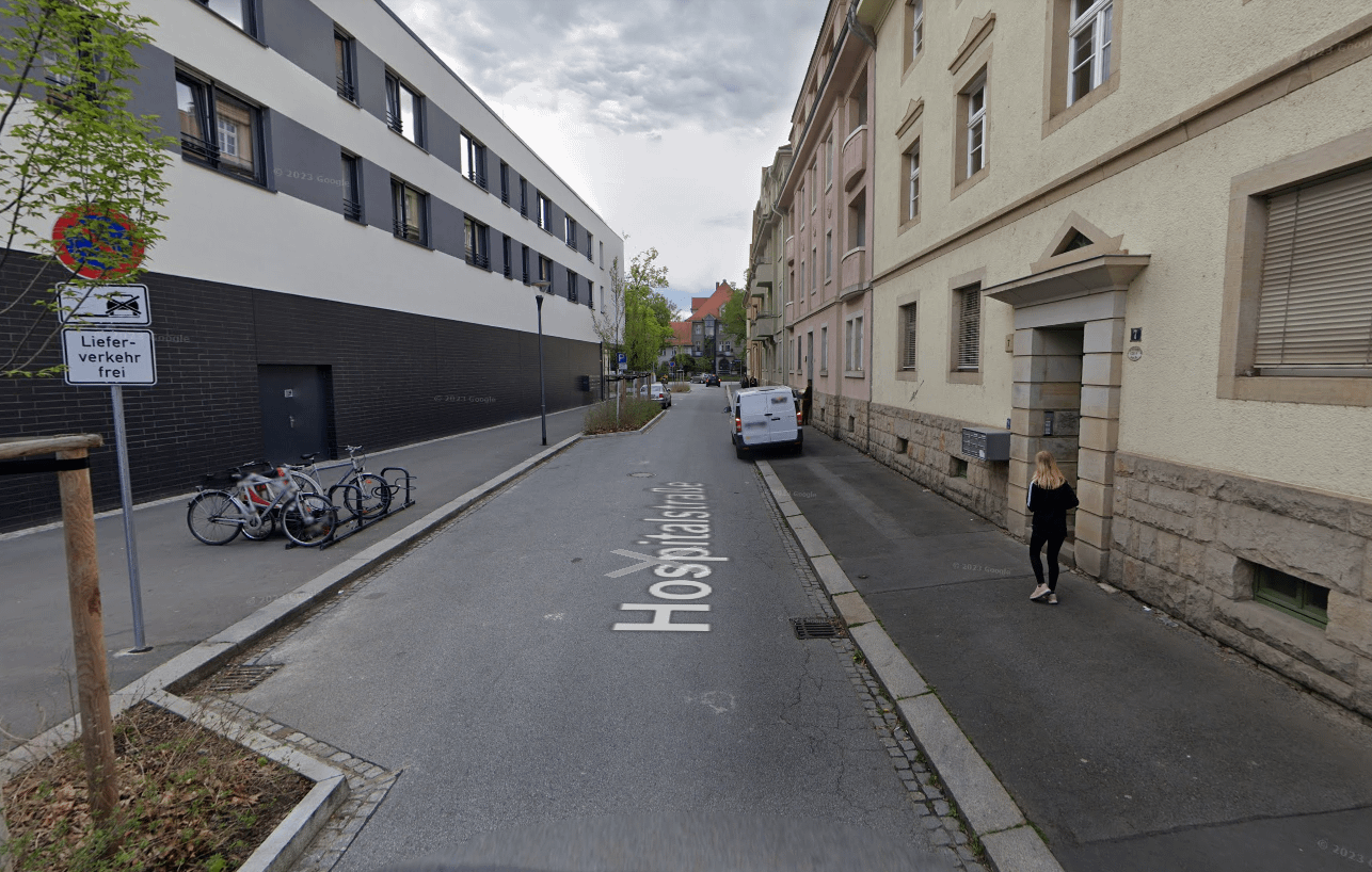 Wir sollten mehr Lieferzonen einrichten, damit Lieferanten nicht mehr auf dem Gehweg parken müssen.