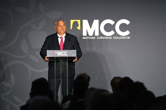 Itthon: Széchenyi amerikai leszármazottja: Magyarország sokkal több, mint Orbán Viktor szélsőjobboldali politikája