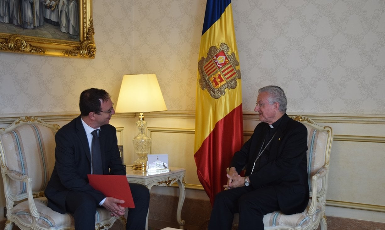 Reunió entre Vives i el nou director de gabinet de la representació del copríncep francès