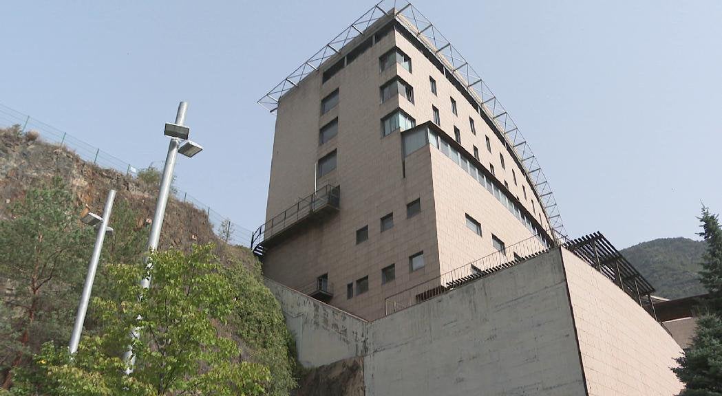 Ampliar l'hospital i crear centres específics de salut mental, respostes davant l'increment de demanda