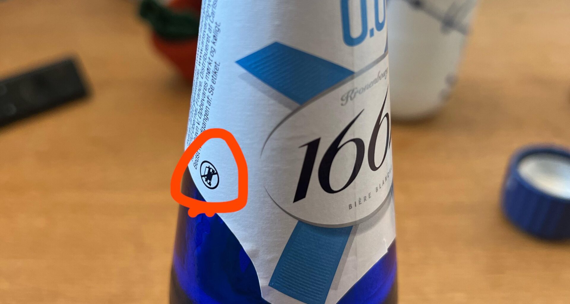 Hvorfor er der et “kør ikke bil” mærke på en alkoholfri øl?