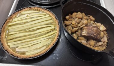 Repas tous simple pour le fiston : rôti de porc, pdt et tarte à la rhubarbe