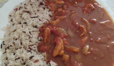Curry de poulet avec du riz