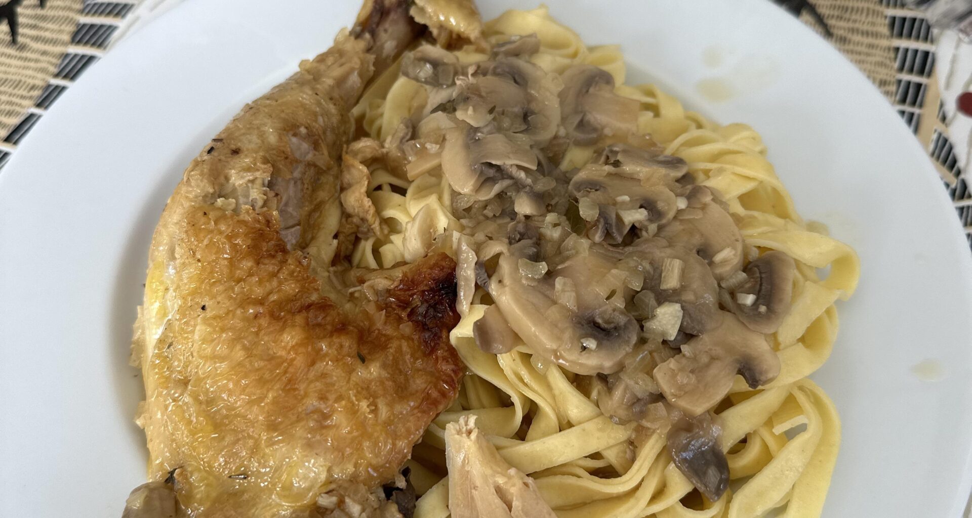 Poulet au jus et tagliatelles fraîches pour le fiston ce dimanche 😋