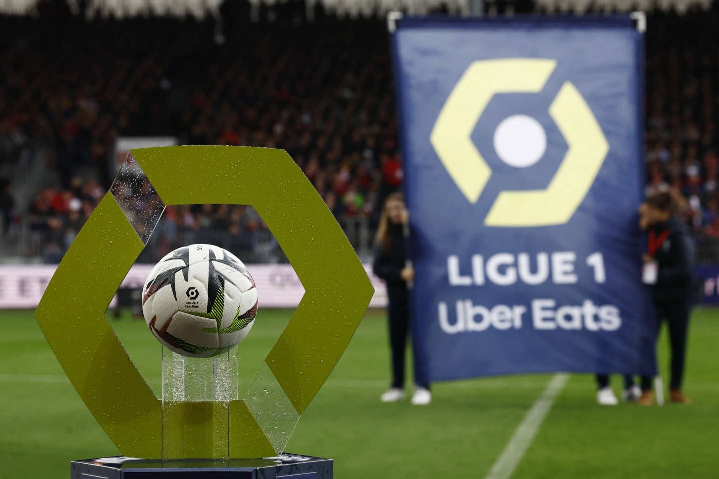 Rouge direct, collectif contre l’homophobie dans le football, suspend ses activités pour dénoncer un « cyberharcèlement massif et des menaces de mort »