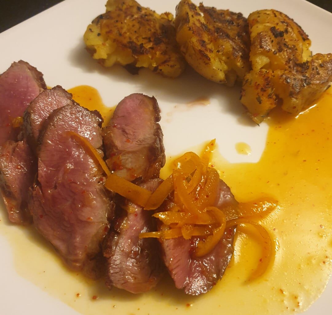 Magret de canard, sauce bigarde