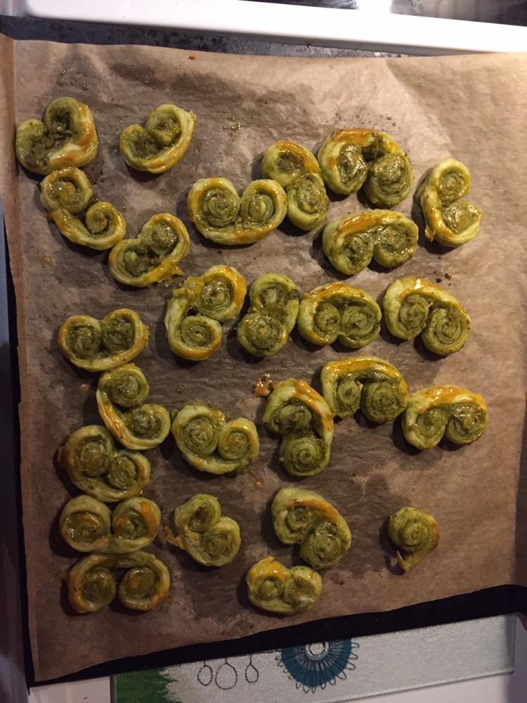 Petits feuilletés au pesto