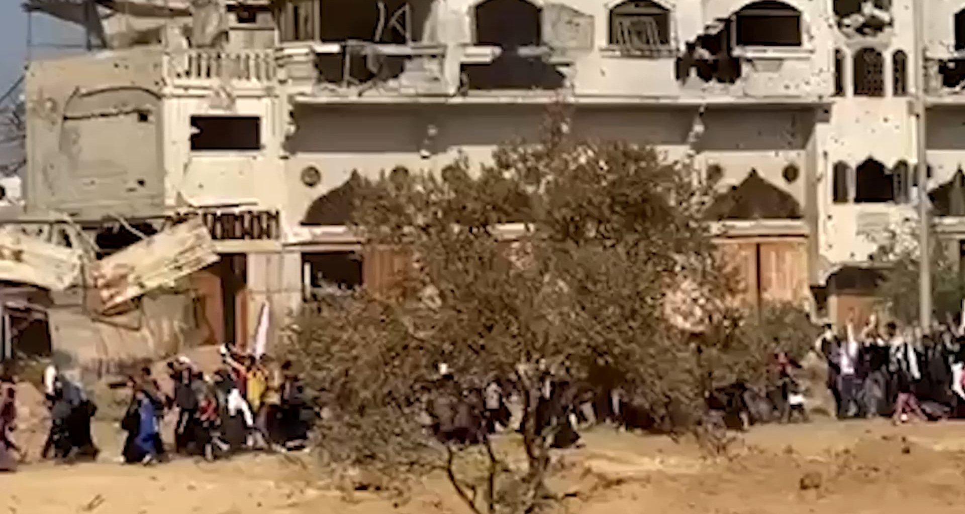 Gazans heading south along *safer* corridor