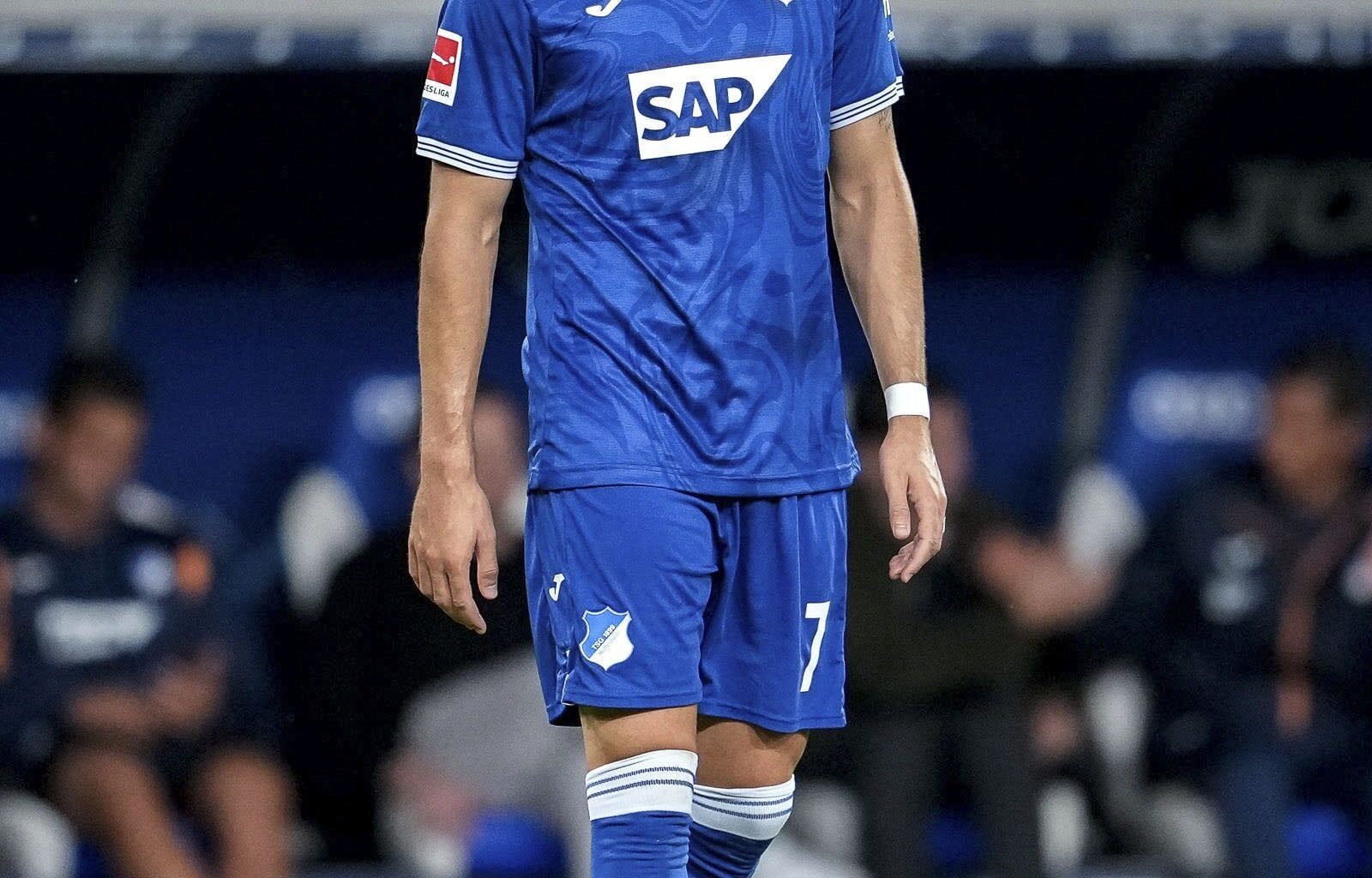 Mergim Berisha hat sich einen Kreuzbandriss zugezogen und fällt für die nächsten Monate aus