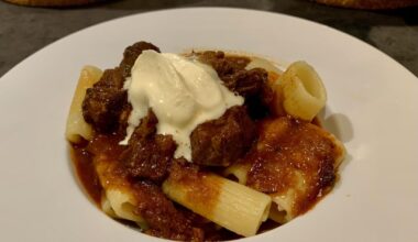 Ragoût de bœuf au paprika et strudel aux pommes pour les week-ends où il fait pas beau