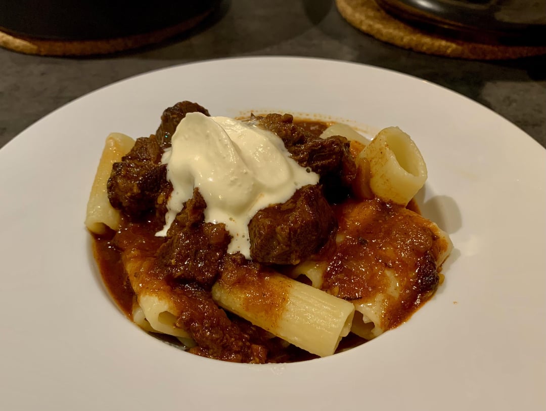 Ragoût de bœuf au paprika et strudel aux pommes pour les week-ends où il fait pas beau