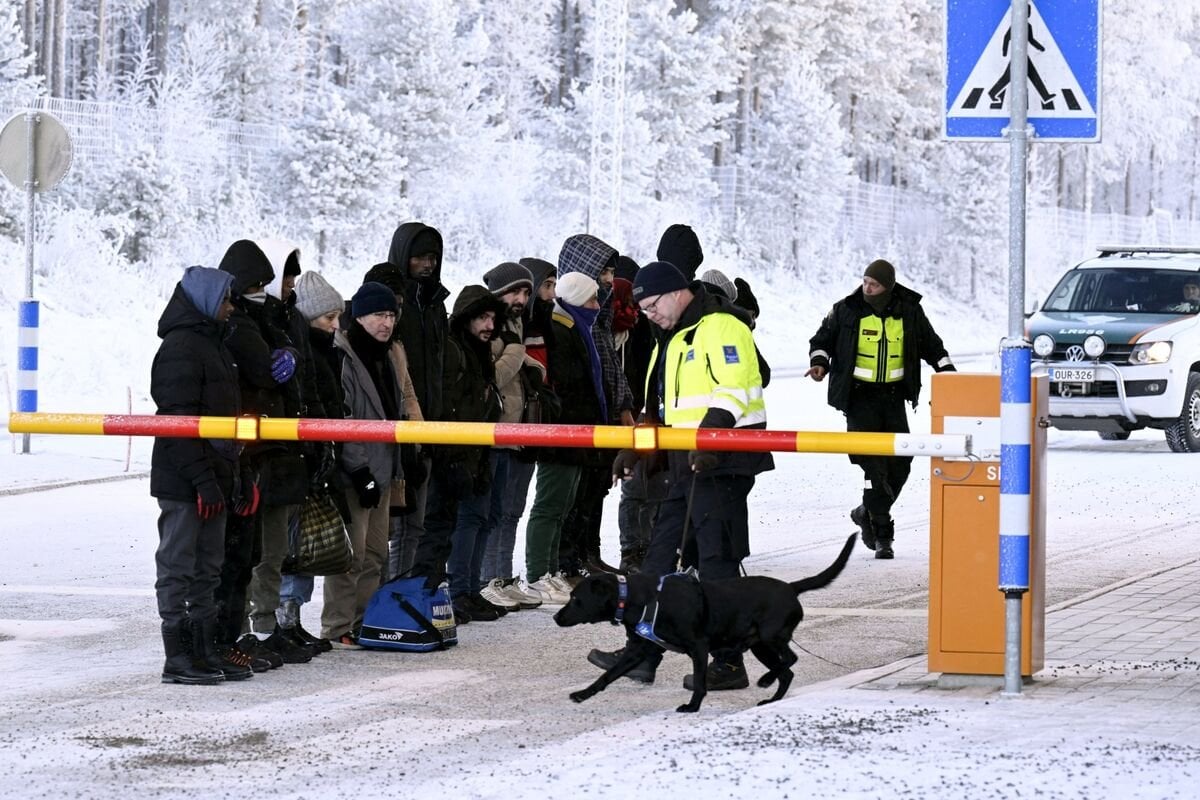 Finland Seals Bulk of Russian Border With One Station Left Open