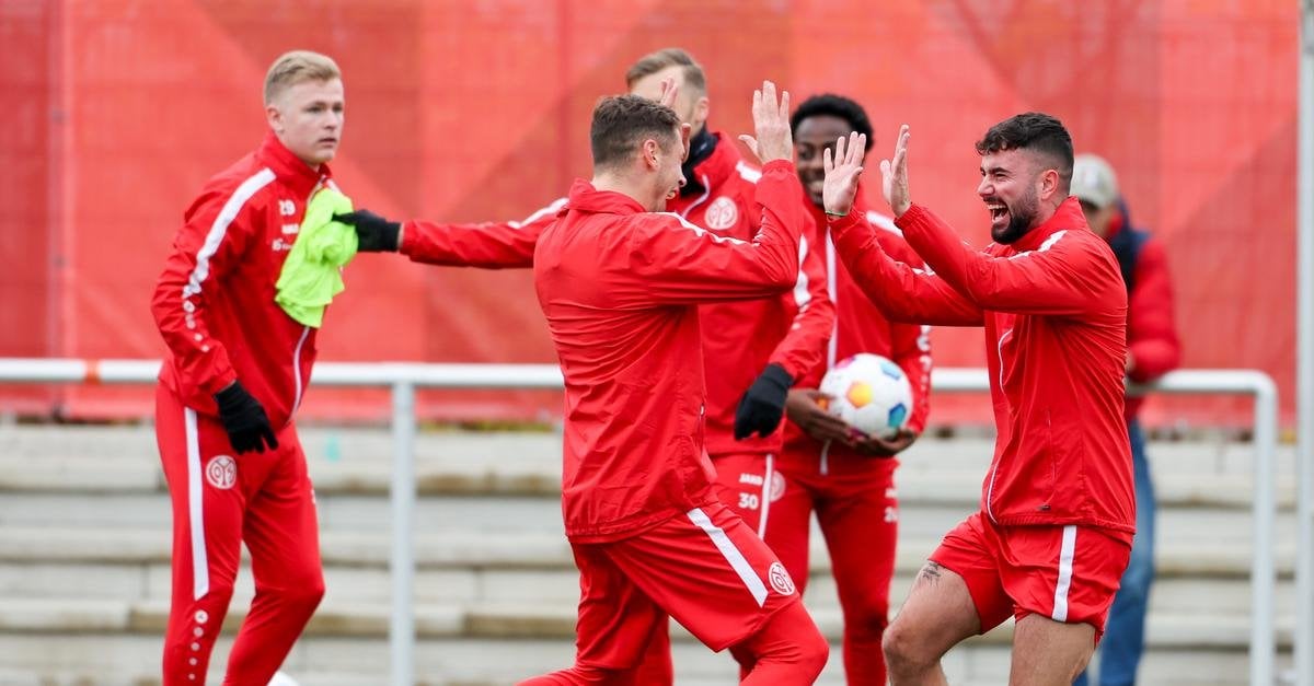 Jonny Burkardt hat heute nach 368 Tagen nach seiner Verletzung seine erste komplette Trainingseinheit bestritten