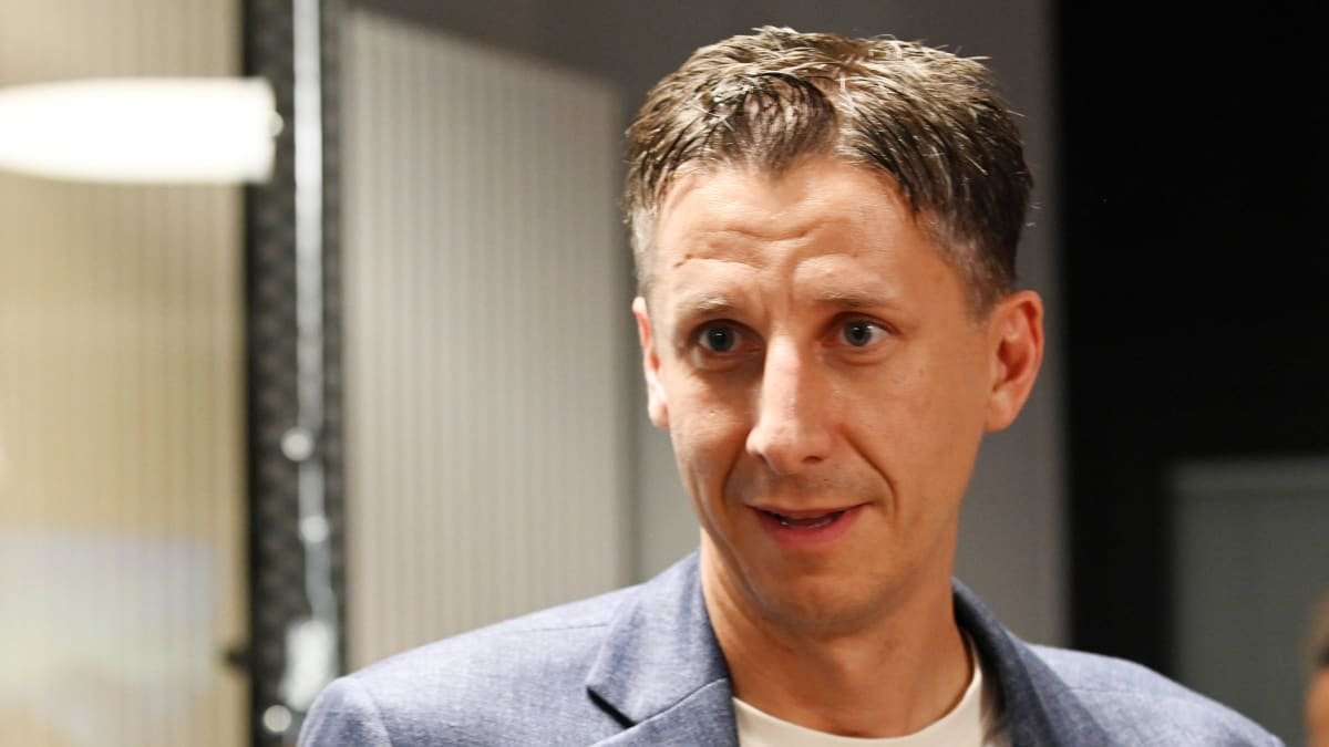 Kölns Geschäftsführer steht zum Trainer und kritisiert das Team - Keller: "Wir schaffen den Klassenerhalt mit Steffen Baumgart!"