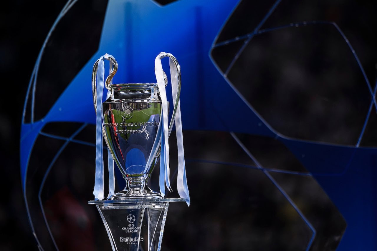 [Calcio E Finanza] New round of payments from UEFA for clubs taking part in the 2023/24 edition of the Champions League. The European Football Federation will pay a total of 284.55 million euros to the 32 participating clubs on Nov 3. Napoli: 12.4M€, Inter: 9.93M€, Lazio: 8.83€, Milan 3.56M€
