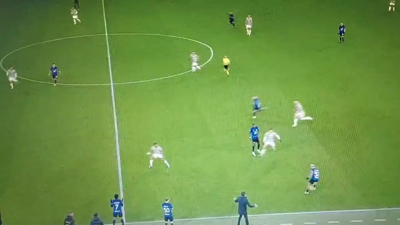 i don't know about you guys but i think that Barella should really be nominated for an Oscar award that's just a very good acting