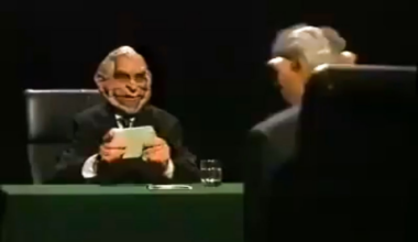 Spitting Image (l'inspiration des guignols) - sketch : Yitzhak Shamir on Mastermind - 1990