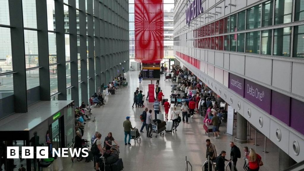 Saudi investment fund to buy 10% stake in Heathrow airport