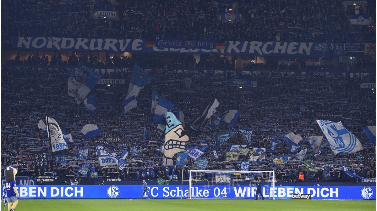 Fan-Magnete: Schalke, Hamburg, Hertha und K'Lautern mit mehr Zuschauern als Barça