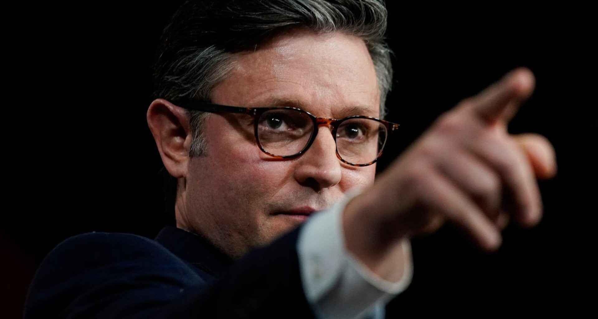 House passes bill to avoid government shutdown, Senate to vote next