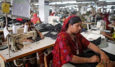 Au Bangladesh, la colère des ouvriers des usines textiles ne retombe pas